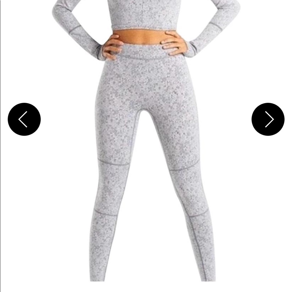 Gymshark Fleur Textured Leggings - Picture 3 of 12